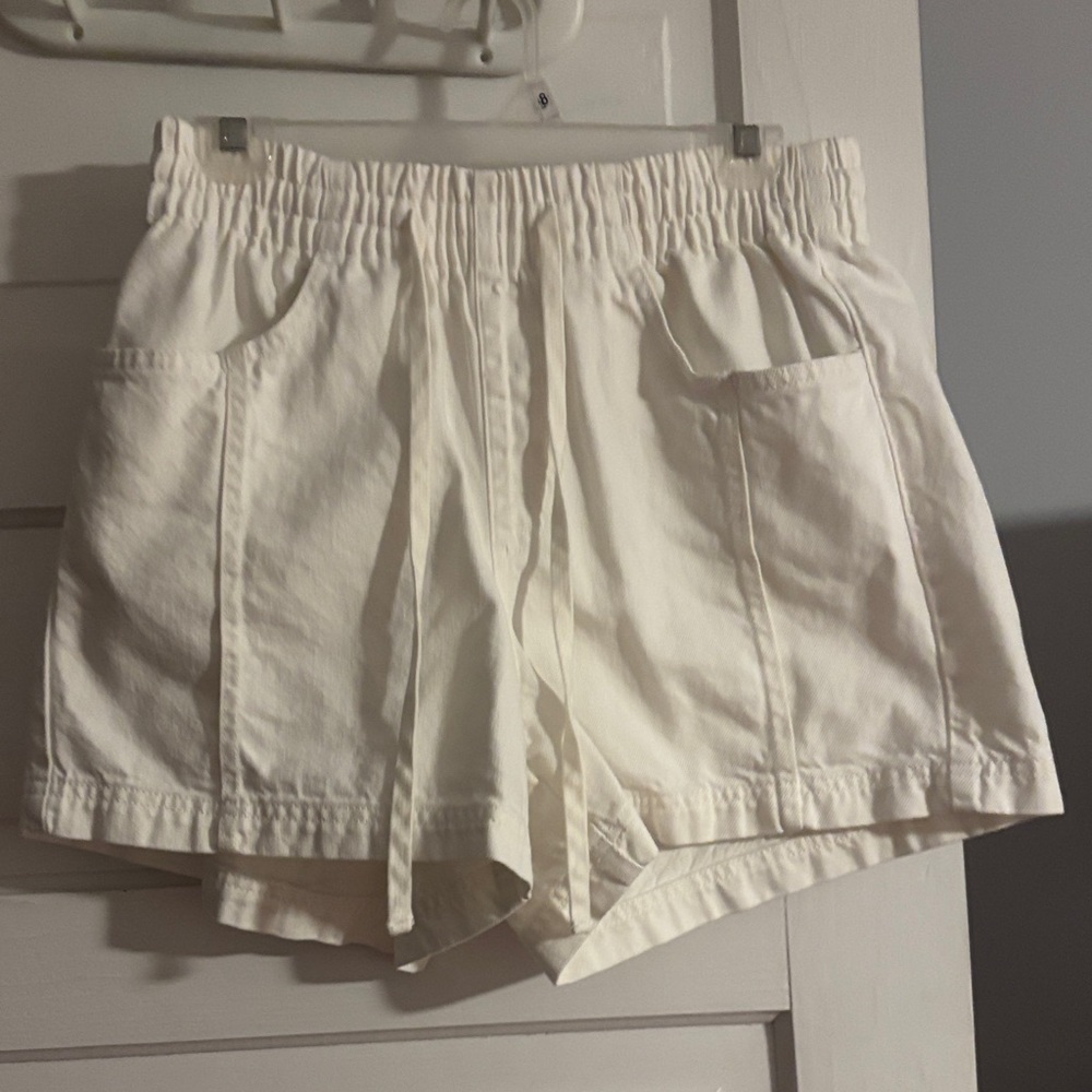 Women's White Casual Shorts